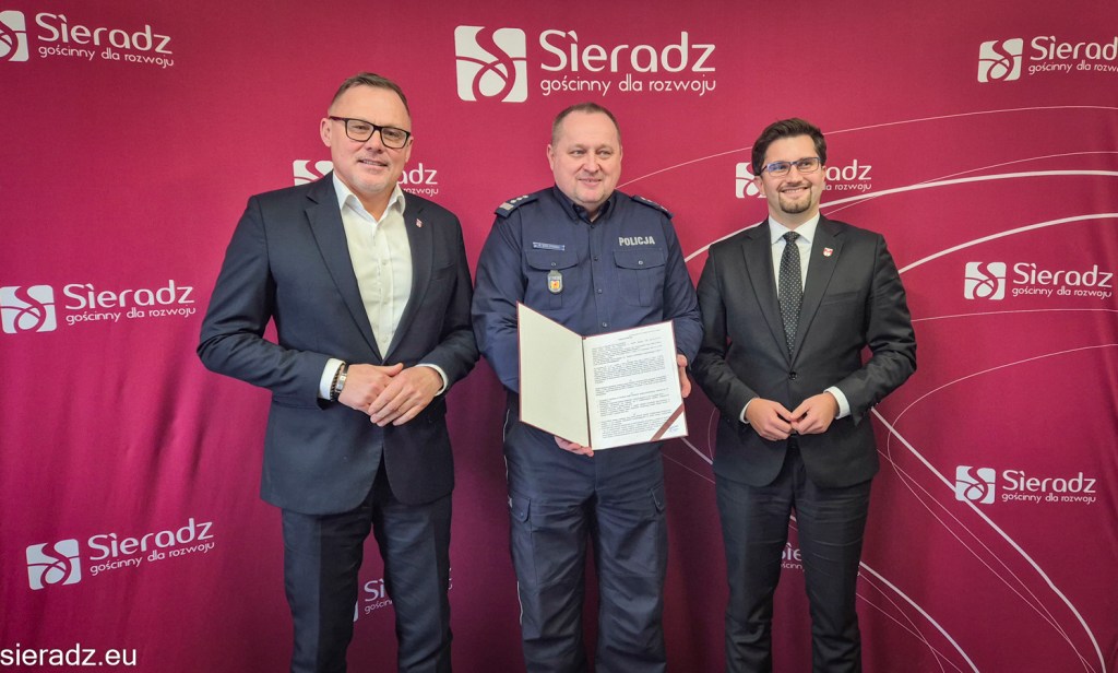 Sieradz. Magistrat sfinansuje nowy samochód policjantom