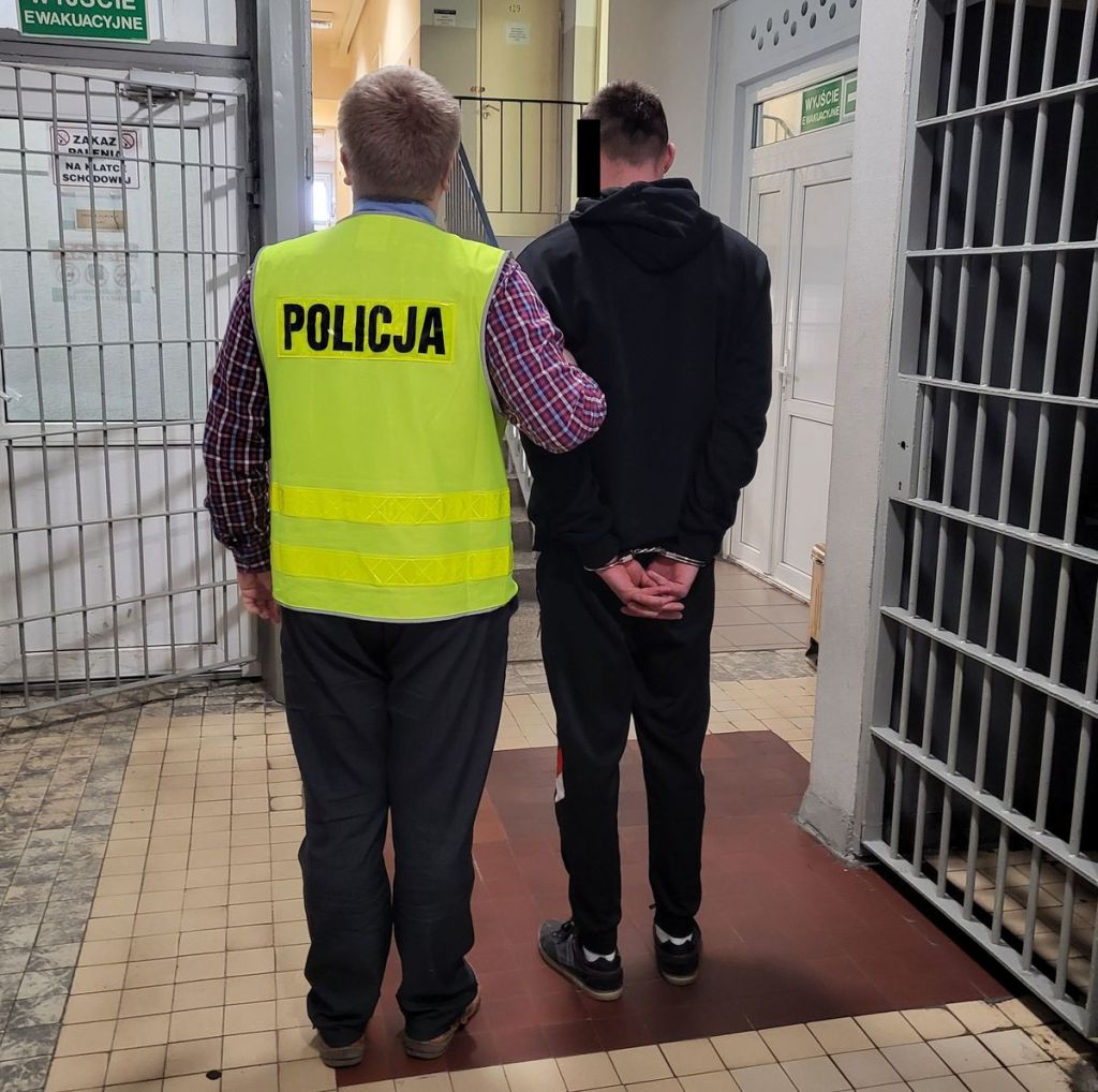 Osjaków. Nie zatrzymał się do kontroli drogowej, bo miał zakaz prowadzenia pojazdów