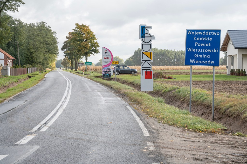 Wieruszów. Siódmy witacz na wjeździe do Łódzkiego już zainstalowany