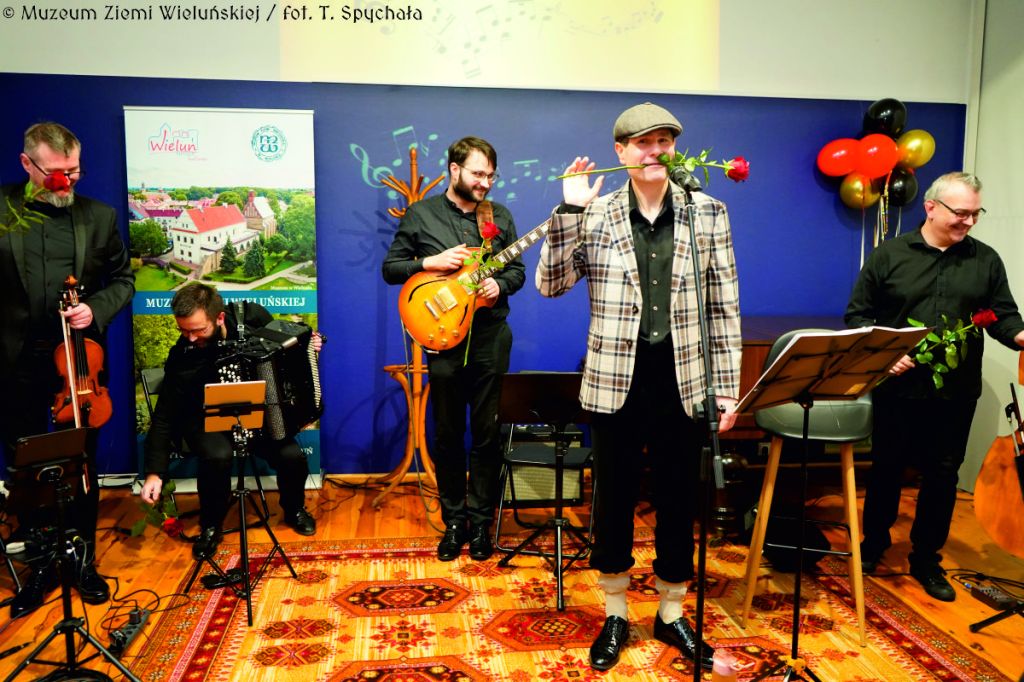 Wieluń. Koncert noworoczny "Szymon poszedł w tango..."