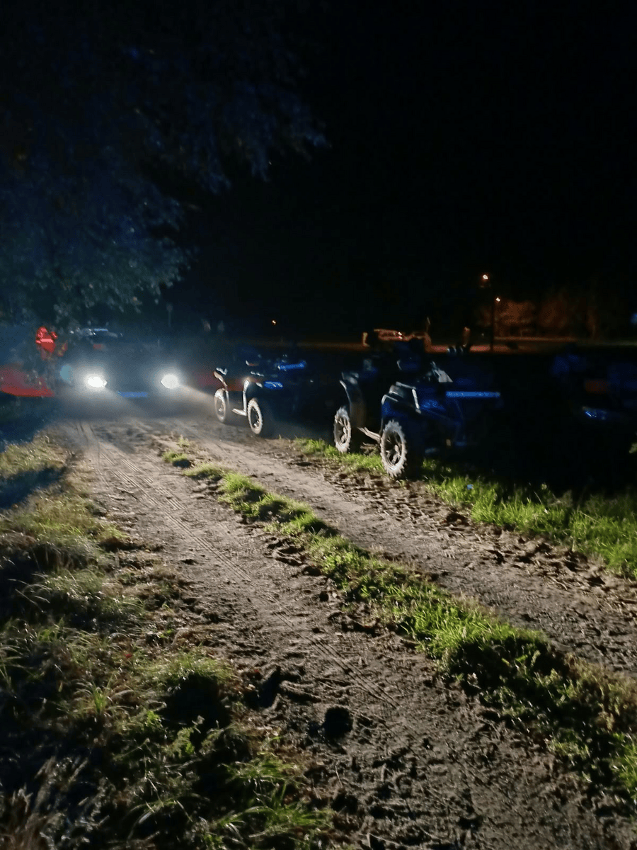 Gmina Warta. Policjanci odnaleźli zaginioną w lesie seniorkę